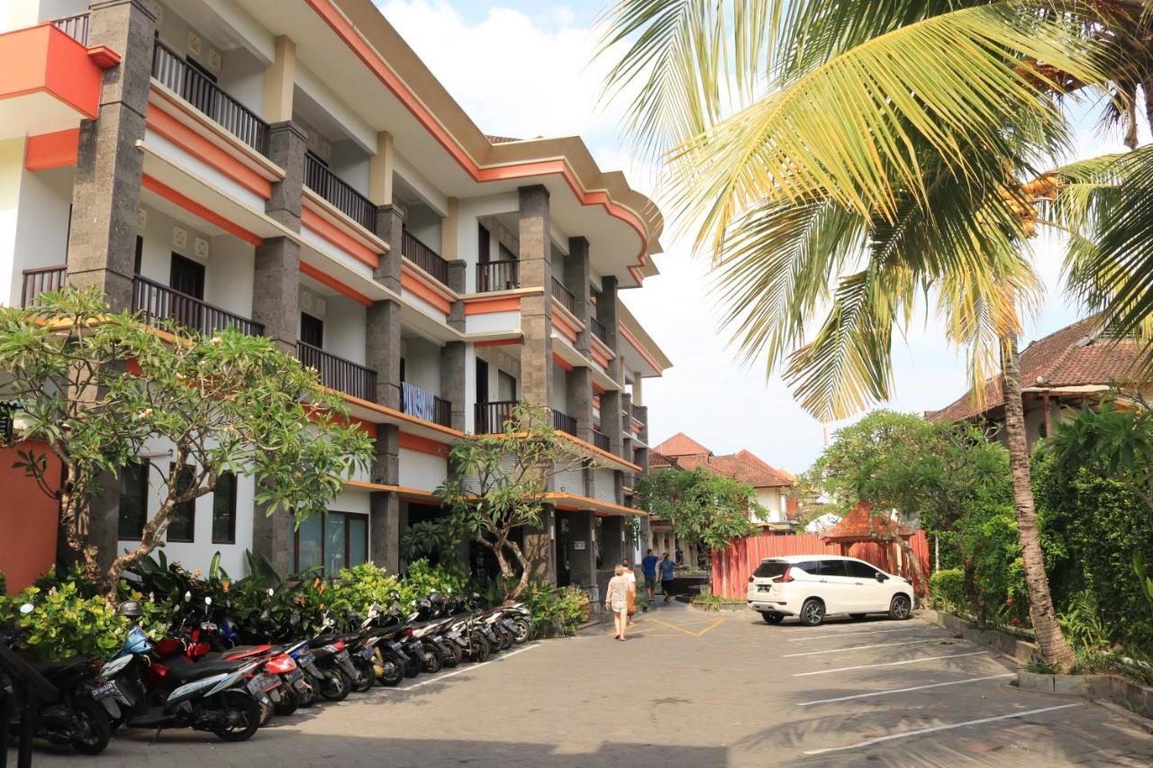 Hotel Grand Sinar Indah à Legian Extérieur photo